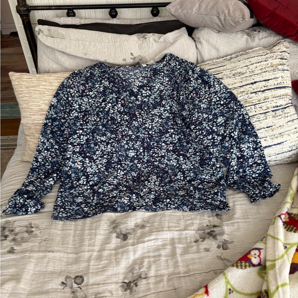 Jessica Simpson Floral Blue and White Blouse